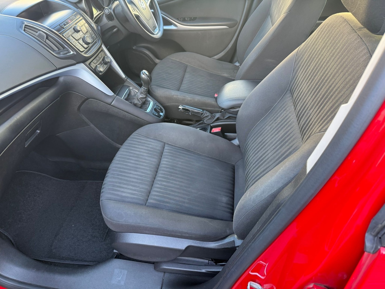 Used Vauxhall Zafira 2015 for sale - 77084320: Photo 12