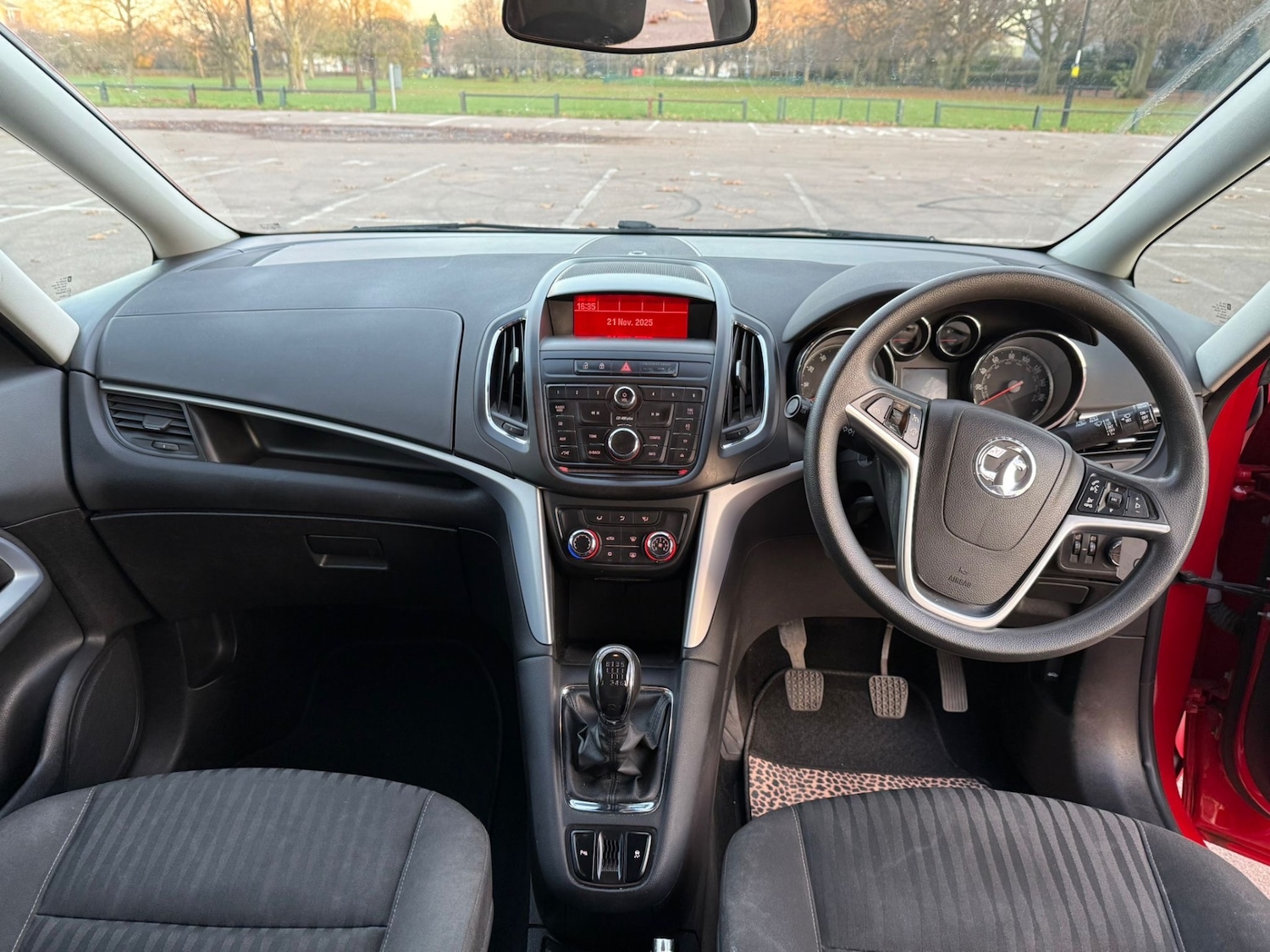 Used Vauxhall Zafira 2015 for sale - 77084320: Photo 24