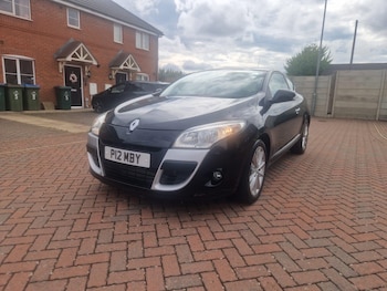 Used Renault Megane 2011 for sale - 75990367: Photo 2