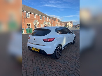 Used Renault Clio 2018 for sale - 76421960: Photo