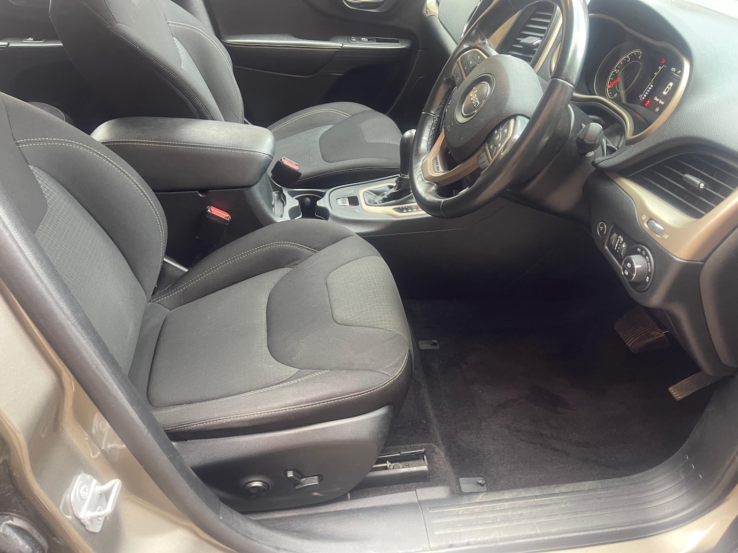 Used Jeep Cherokee 2016 for sale - 77687350: Photo 19