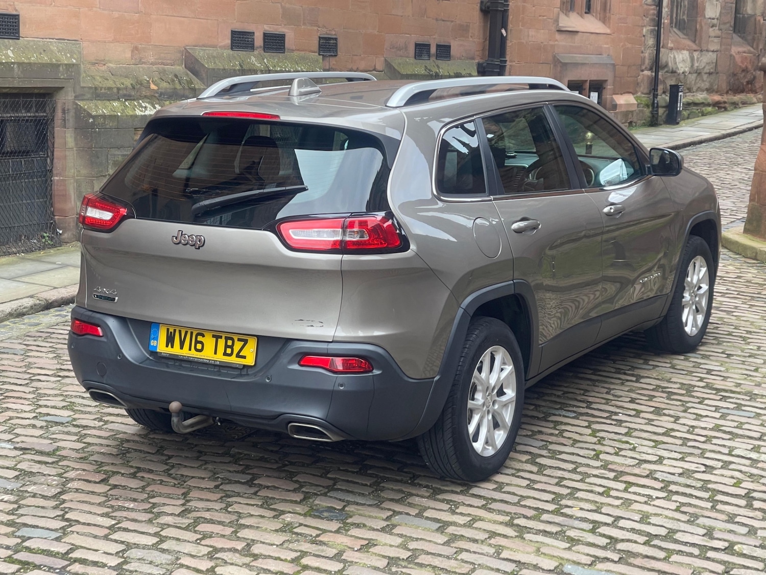 Used Jeep Cherokee 2016 for sale - 77687350: Photo 4