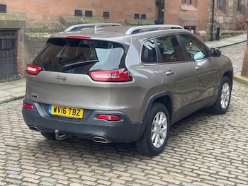 Used Jeep Cherokee 2016 for sale - 77687350: Photo