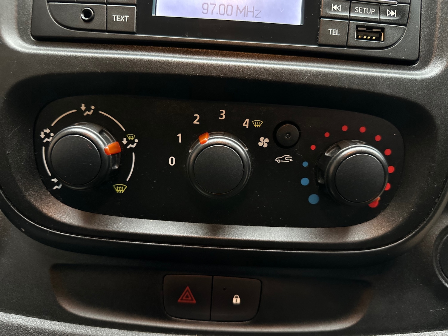 Used Renault Trafic 2015 for sale - 77813341: Photo 33