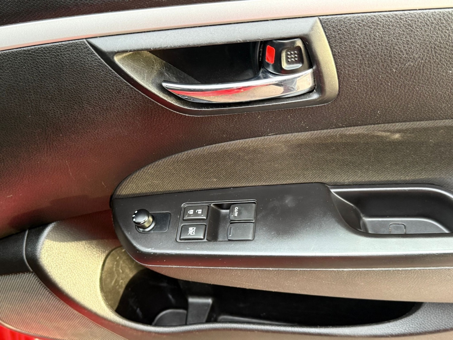 Used Suzuki Swift 2014 for sale - 76504909: Photo 10