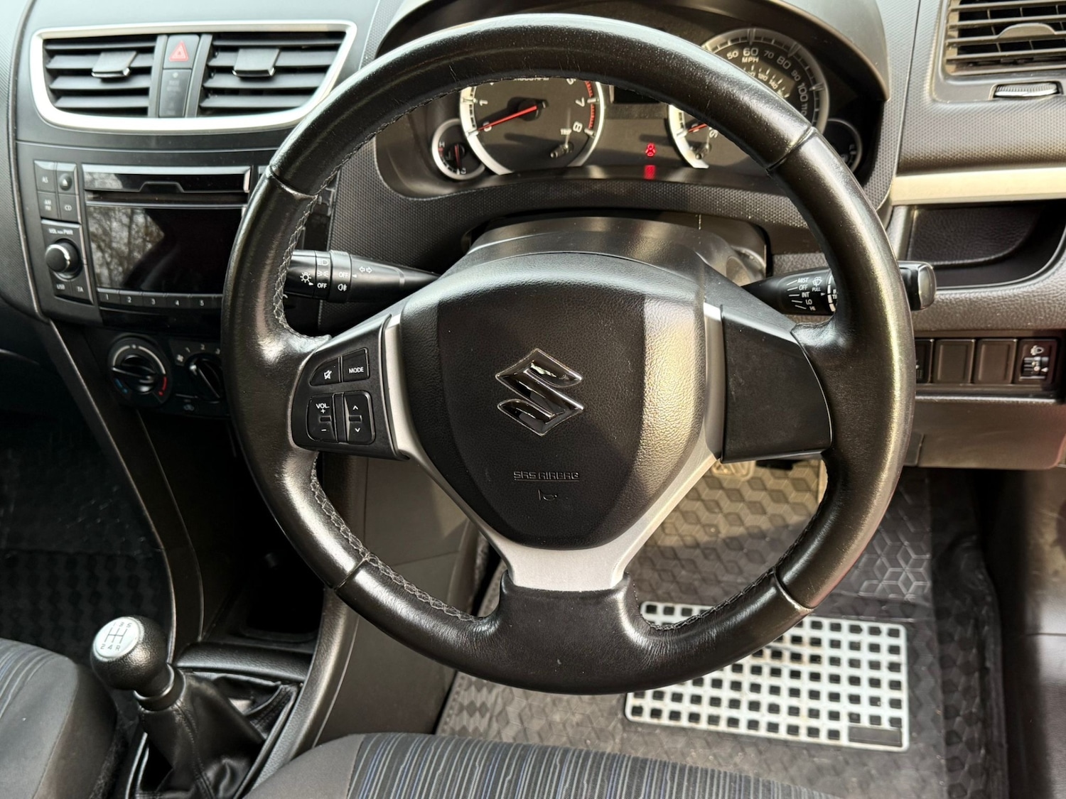 Used Suzuki Swift 2014 for sale - 76504909: Photo 12