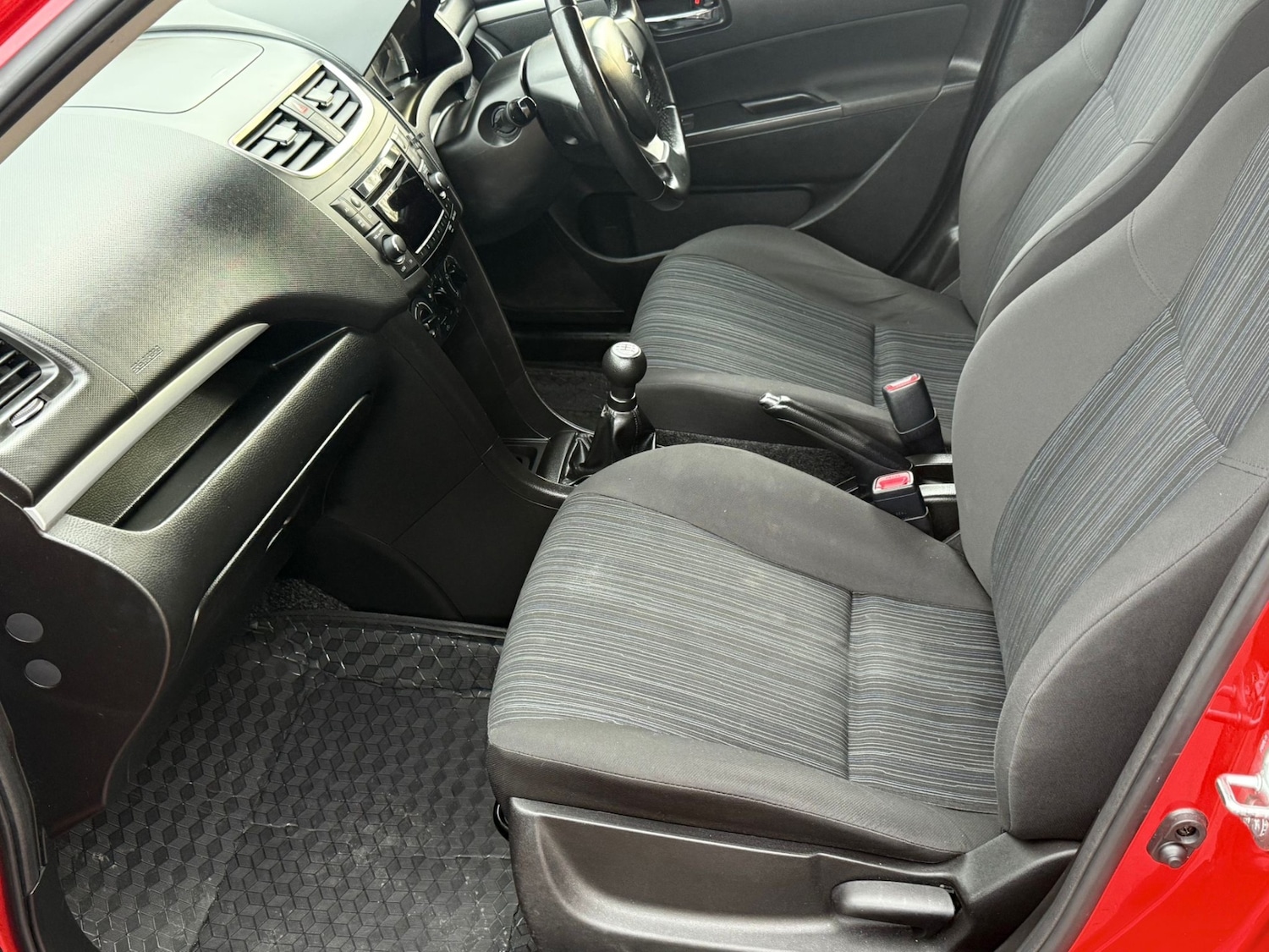 Used Suzuki Swift 2014 for sale - 76504909: Photo 15