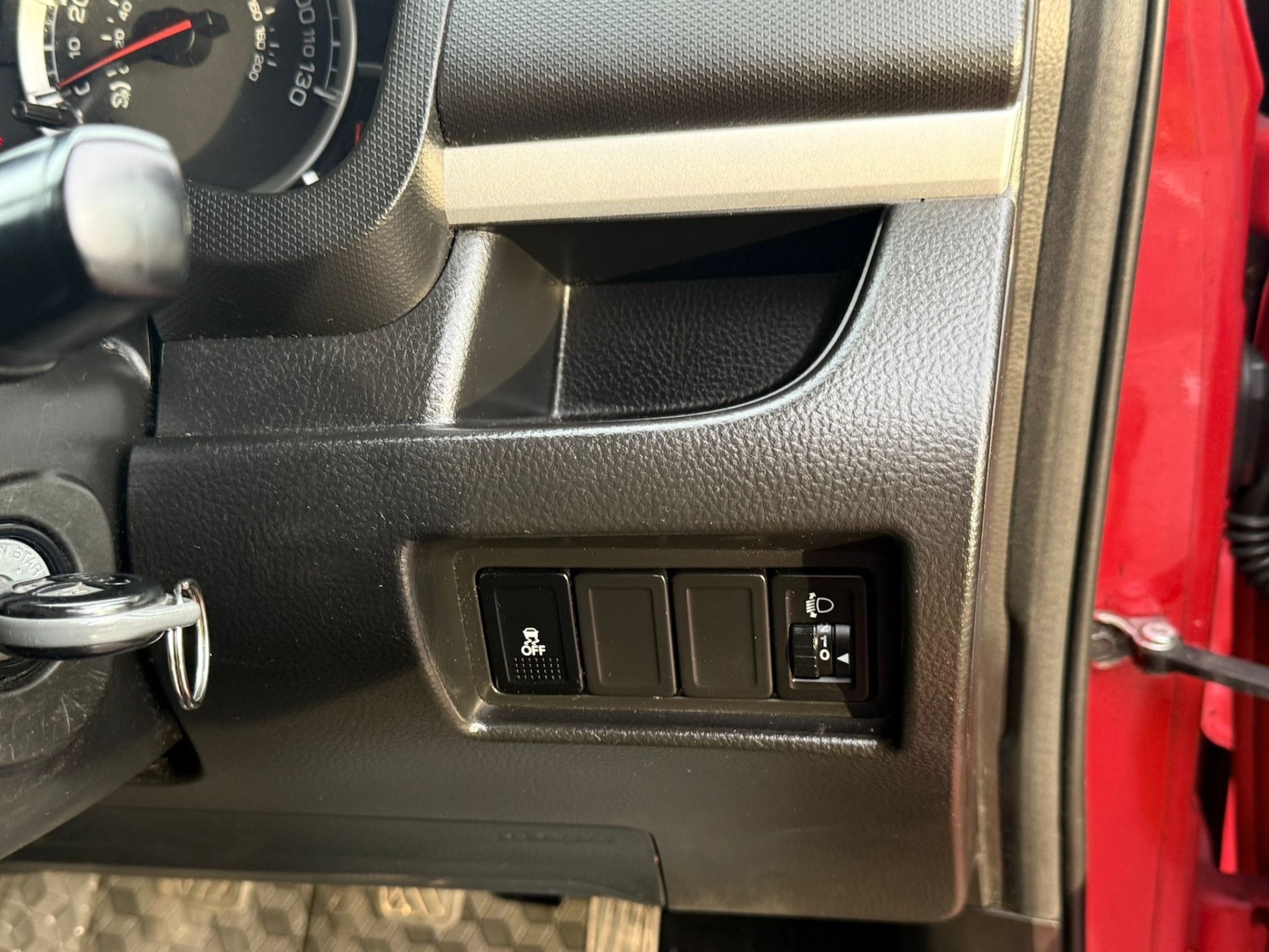 Used Suzuki Swift 2014 for sale - 76504909: Photo 7