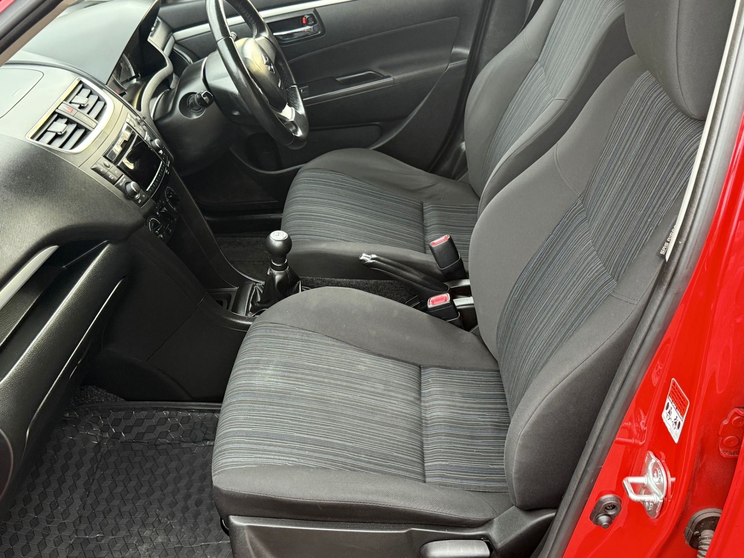 Used Suzuki Swift 2014 for sale - 76504909: Photo 8