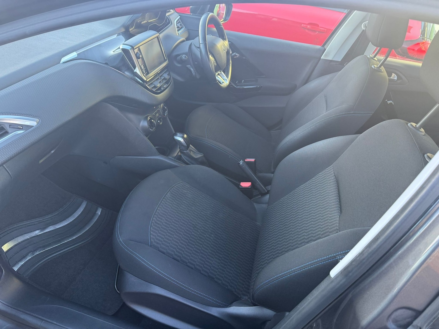 Used Peugeot 208 2019 for sale - 76799645: Photo 14