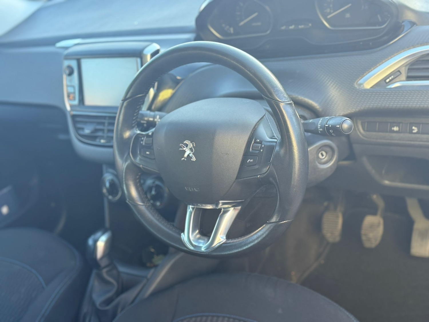 Used Peugeot 208 2019 for sale - 76799645: Photo 19