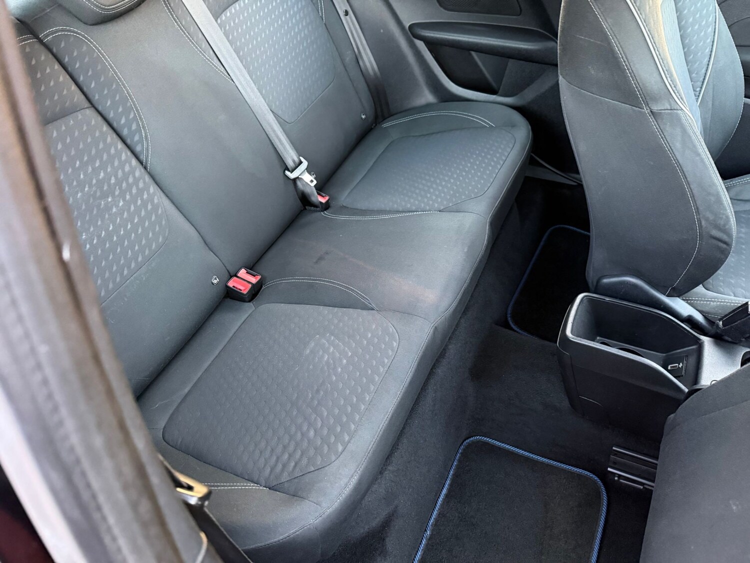 Used Ford Fiesta 2018 for sale - 77982011: Photo 25