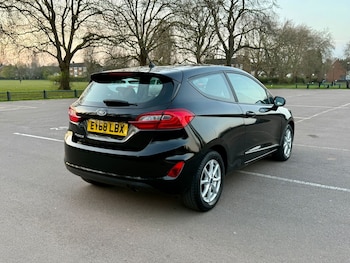 Used Ford Fiesta 2018 for sale - 77982011: Photo