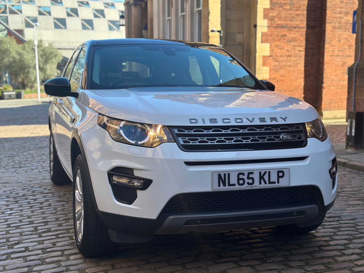 Used Land Rover Discovery Sport 2015 for sale - 77954120: Photo 2
