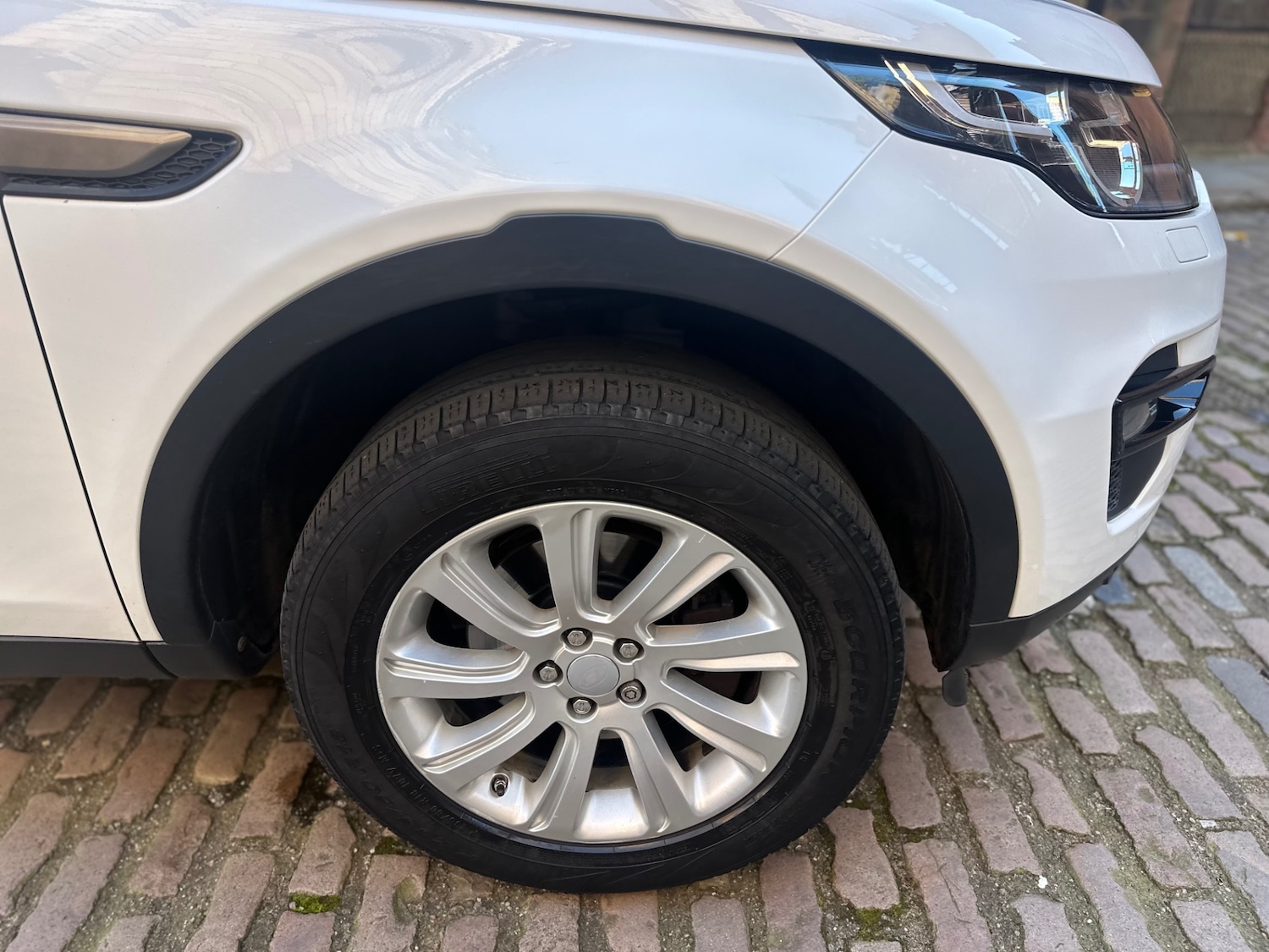 Used Land Rover Discovery Sport 2015 for sale - 77954120: Photo 41