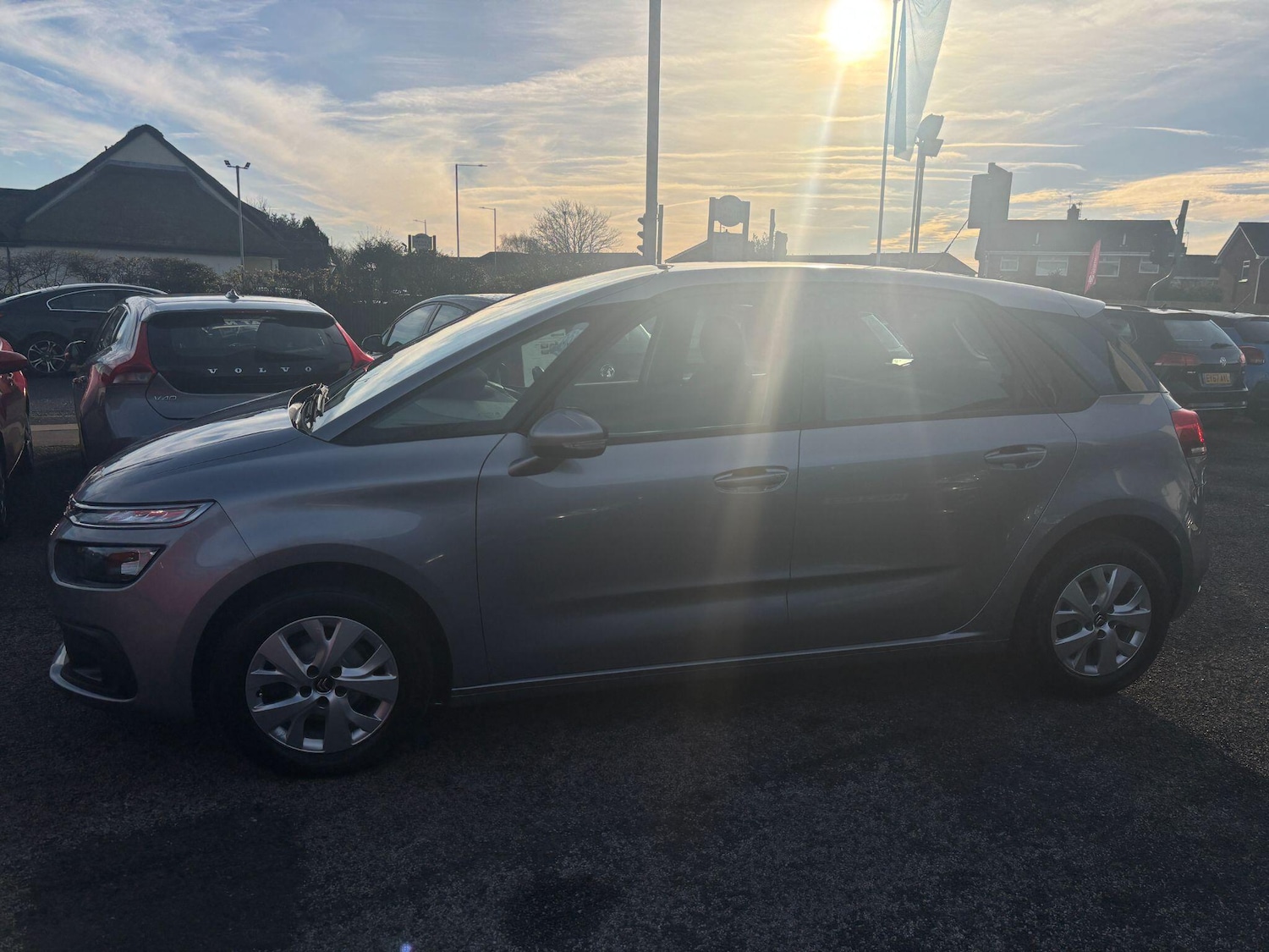 Used Citroen C4 Picasso 2017 for sale - 76997496: Photo 4