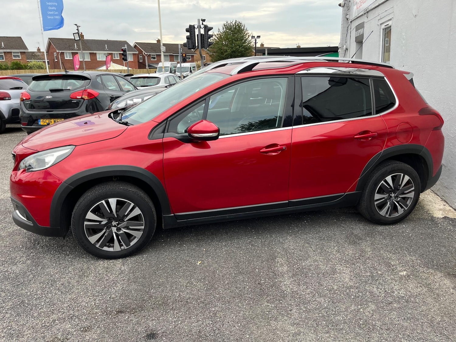 Used Peugeot 2008 2016 for sale - 76085059: Photo 4