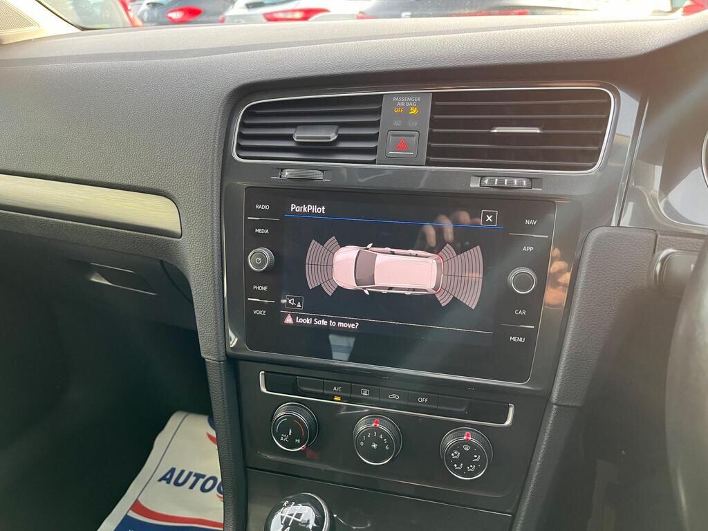 Used Volkswagen Golf 2017 for sale - 76388565: Photo 10