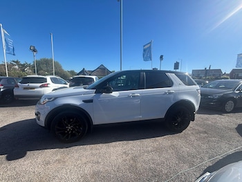 Used Land Rover Discovery Sport 2016 for sale - 78404379: Photo