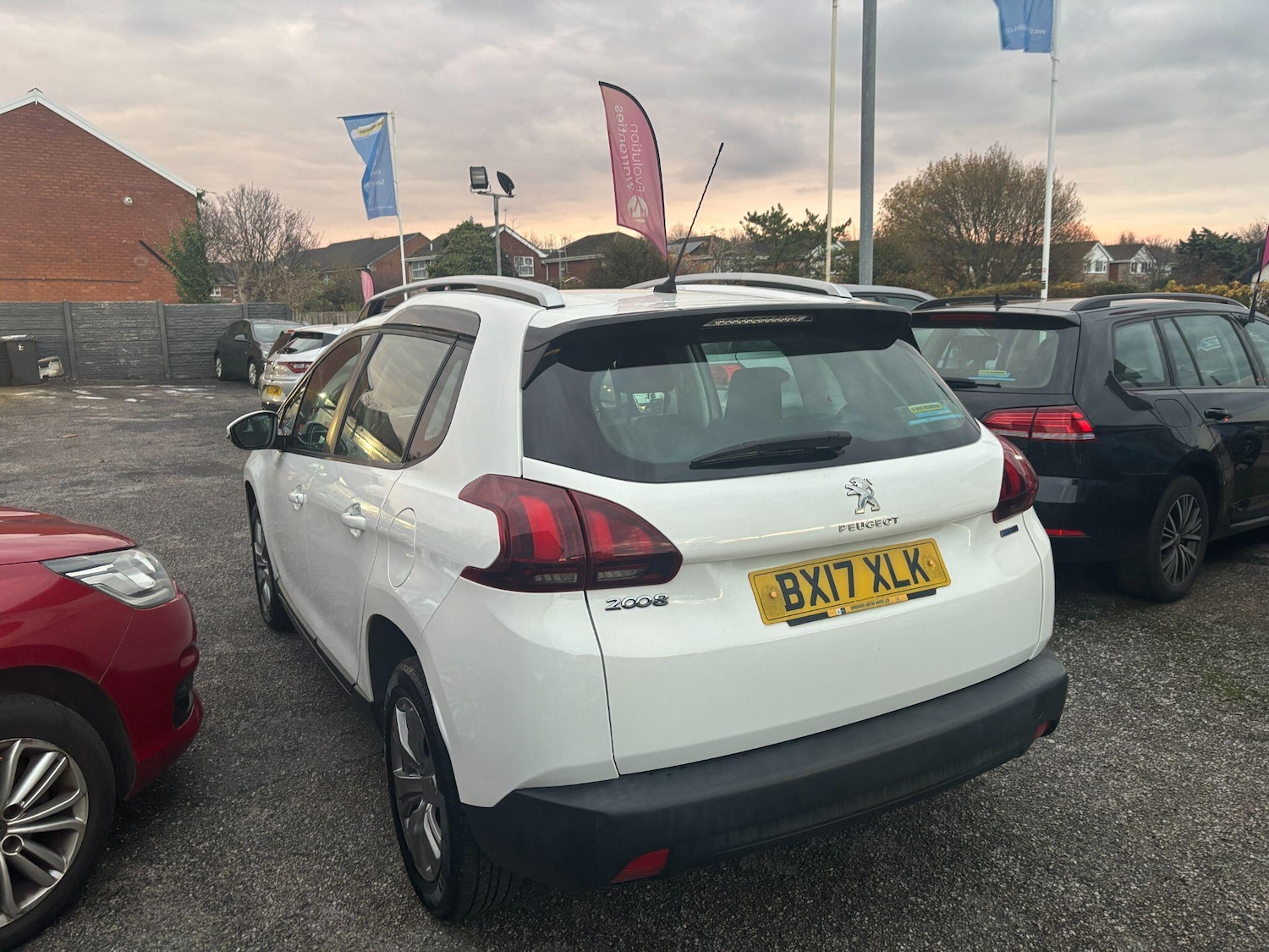 Used Peugeot 2008 2017 for sale - 76512060: Photo 4