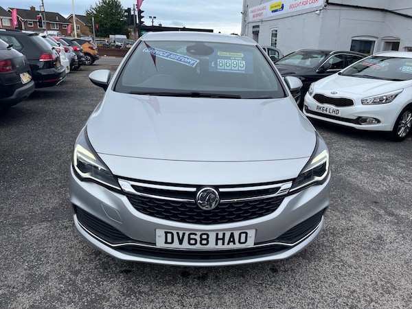 Used Vauxhall Astra 2018 for sale - 73905072: Photo 2