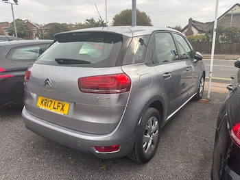 Used Citroen C4 Picasso 2017 for sale - 76283332: Photo