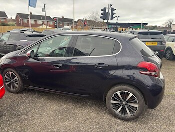 Used Peugeot 208 2019 for sale - 77658187: Photo