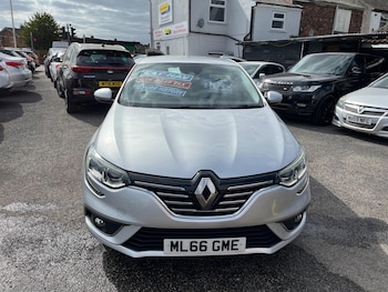Used Renault Megane 2016 for sale - 78205509: Photo