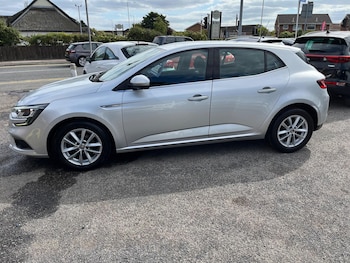 Used Renault Megane 2016 for sale - 78205509: Photo