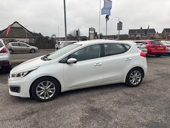 Used Kia Ceed 2017 for sale - 77490111: Photo