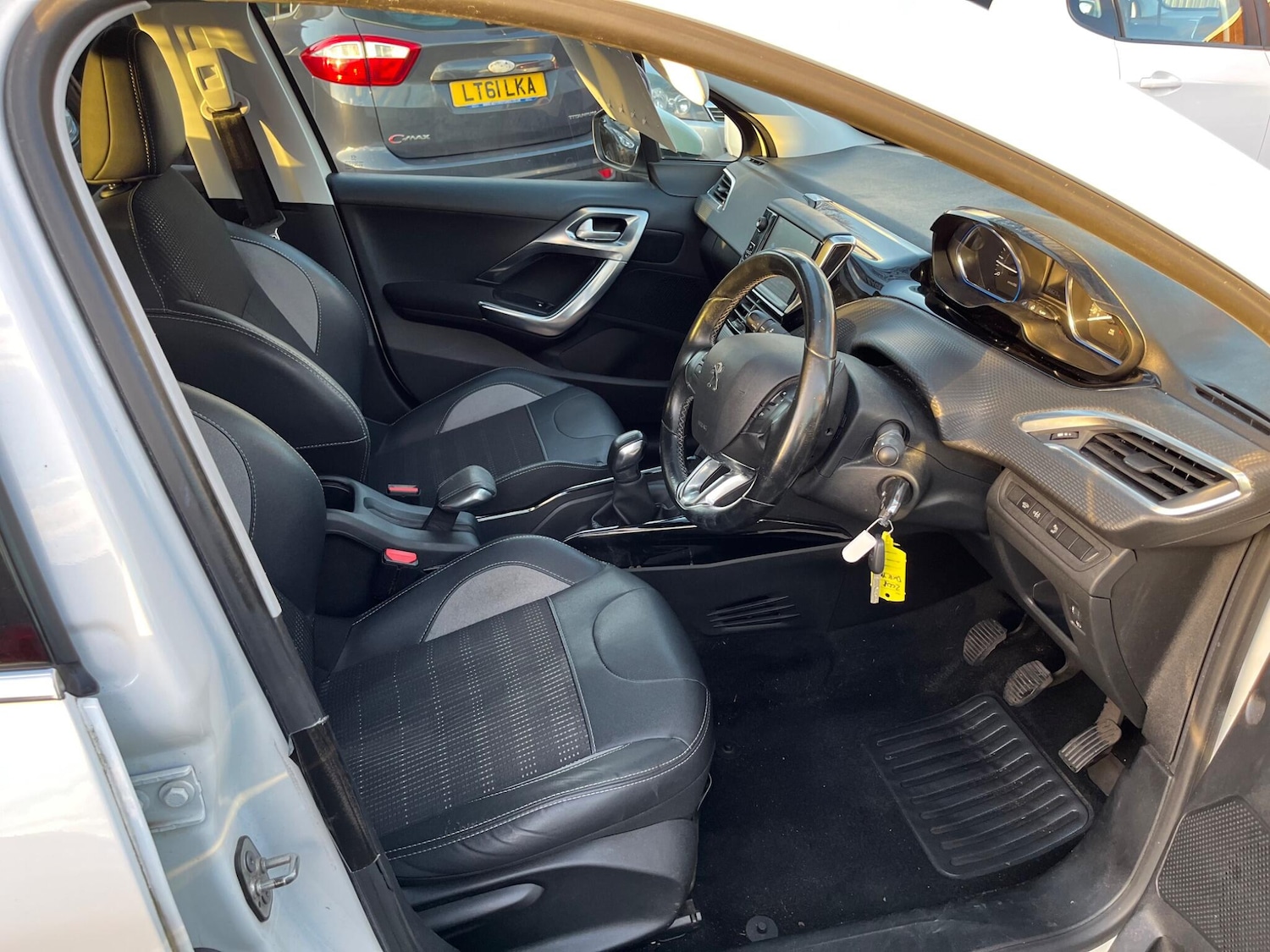 Used Peugeot 2008 2018 for sale - 76573648: Photo 8