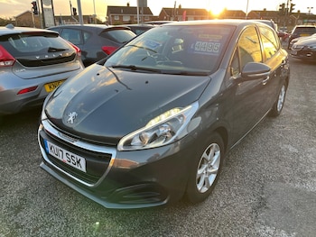 Used Peugeot 208 2017 for sale - 76549954: Photo
