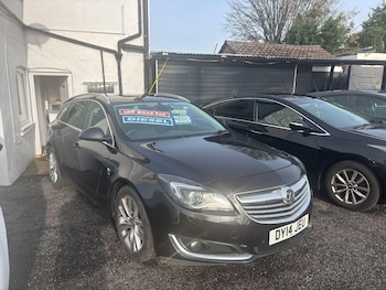Vauxhall - Insignia
