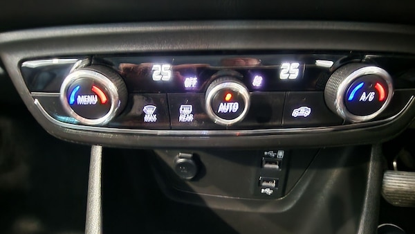 Used Vauxhall Crossland X 2020 for sale - 76122572: Photo 12
