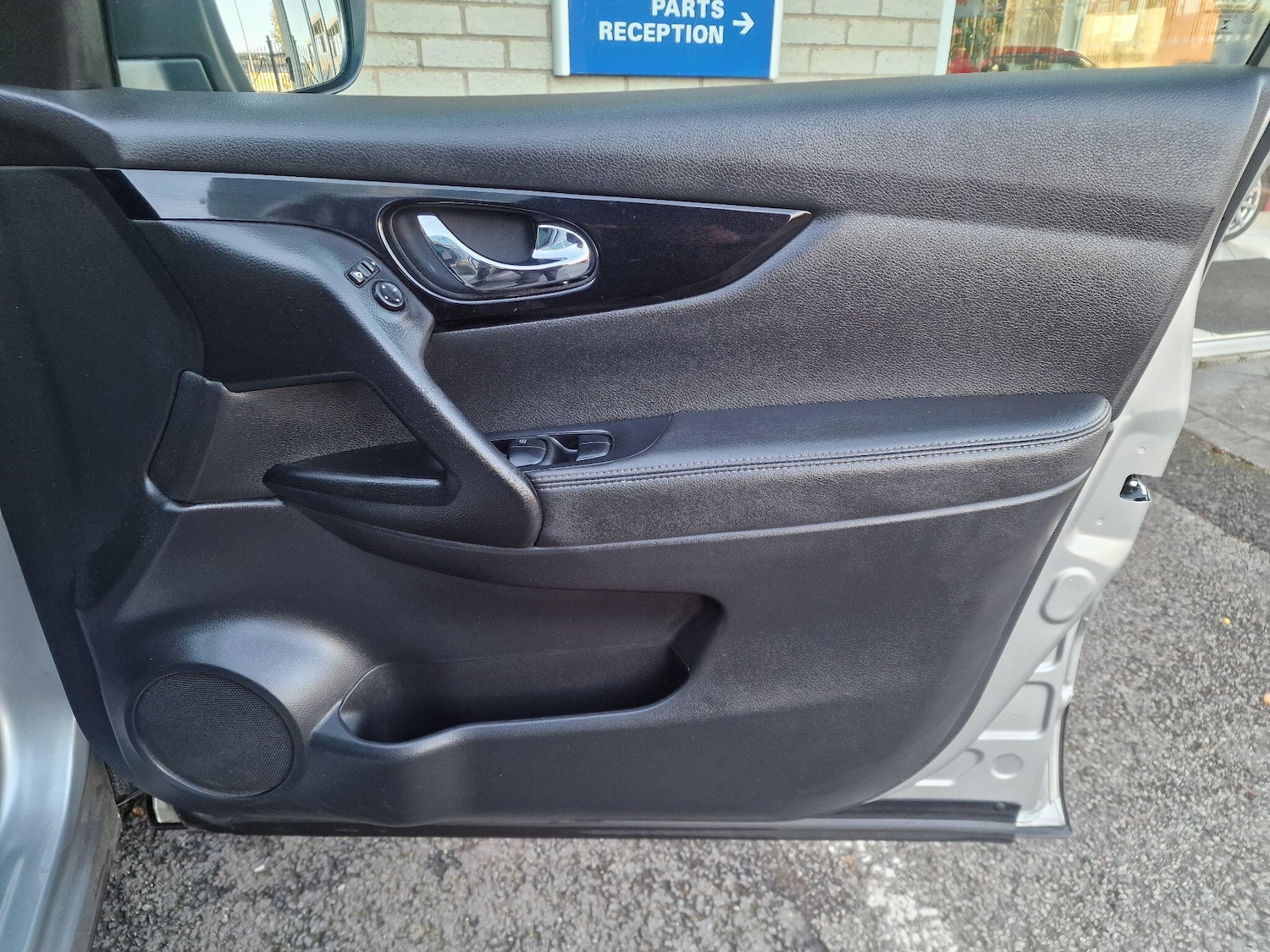 Used Nissan Qashqai 2015 for sale - 76408937: Photo 31