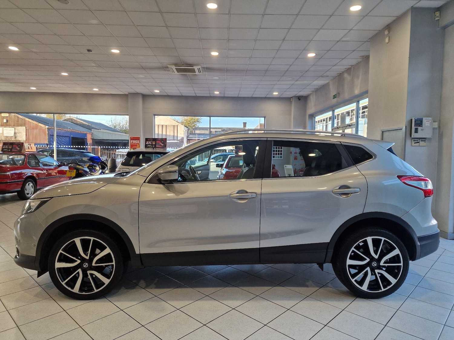 Used Nissan Qashqai 2015 for sale - 76408937: Photo 5