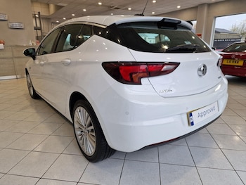 Used Vauxhall Astra 2015 for sale - 76562230: Photo