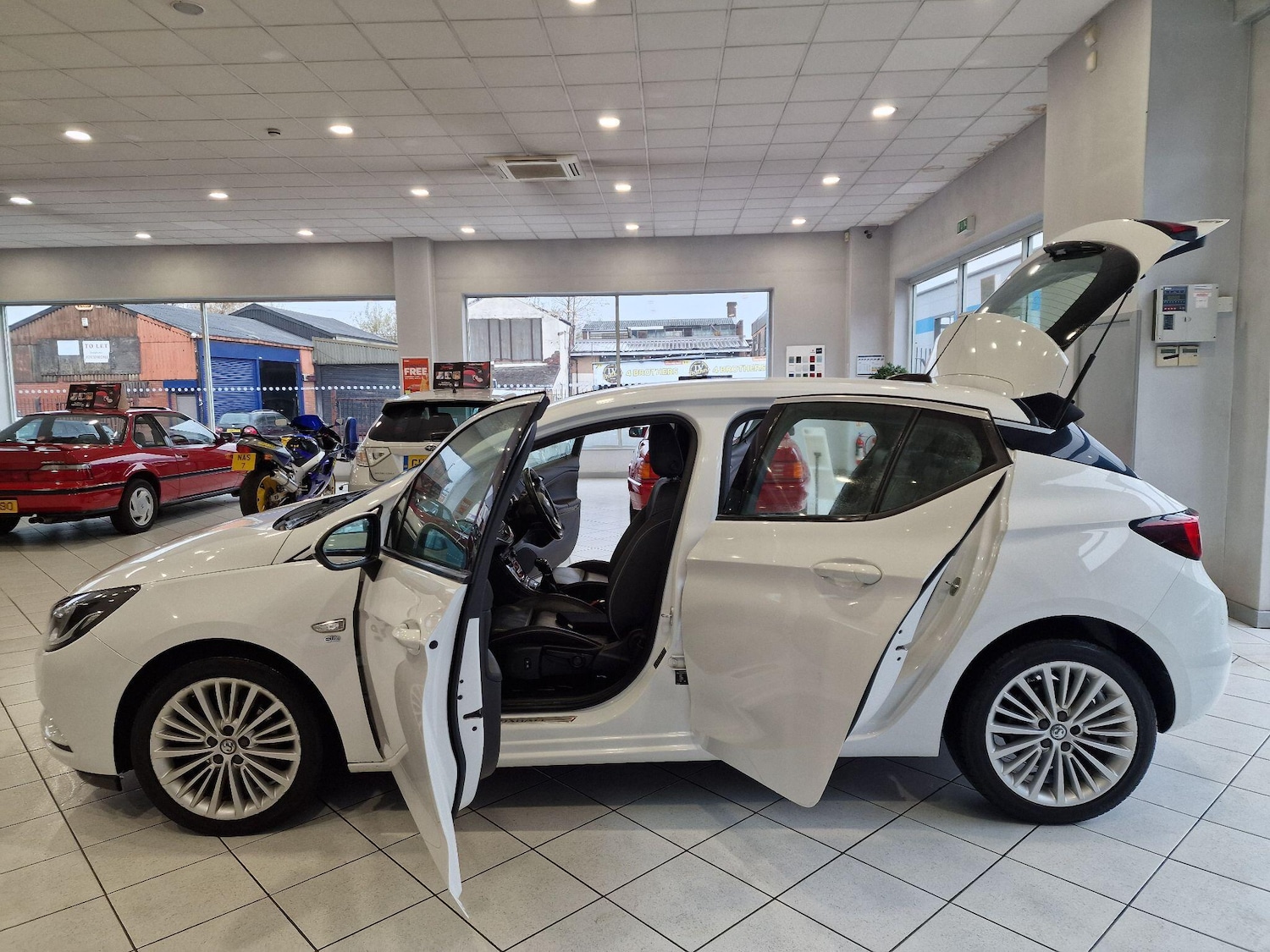 Used Vauxhall Astra 2015 for sale - 76562230: Photo 6