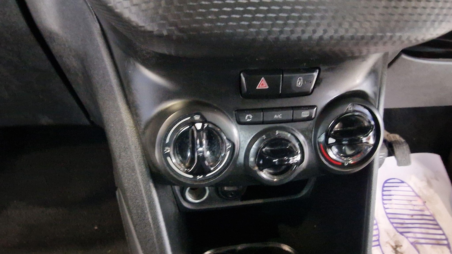 Used Peugeot 2008 2016 for sale - 76158880: Photo 11