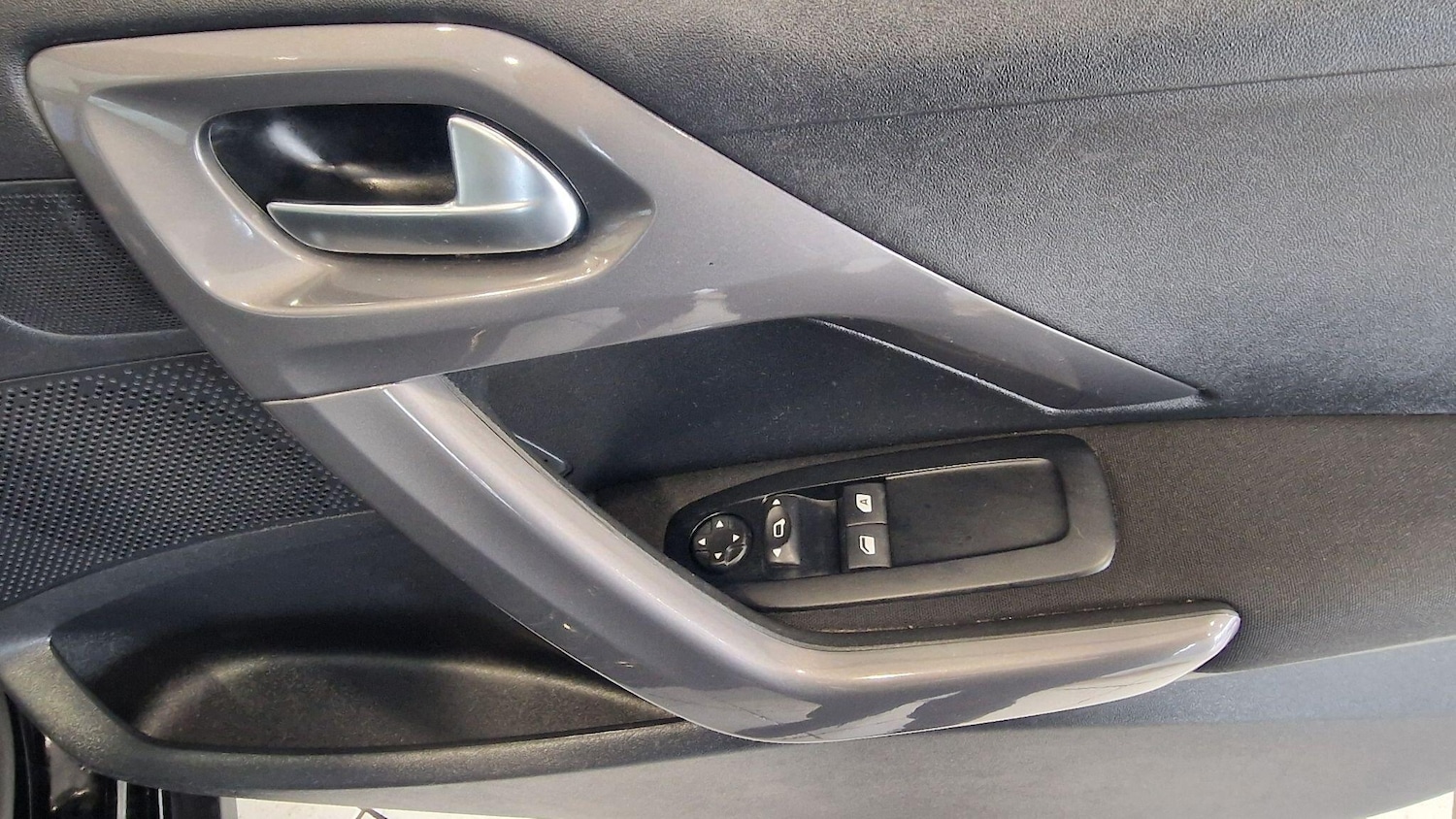 Used Peugeot 2008 2016 for sale - 76158880: Photo 12