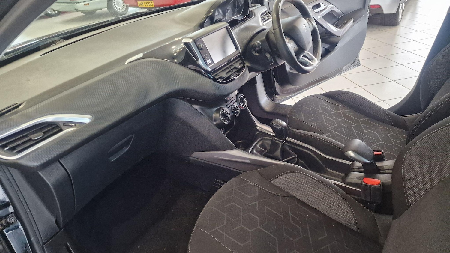 Used Peugeot 2008 2016 for sale - 76158880: Photo 15