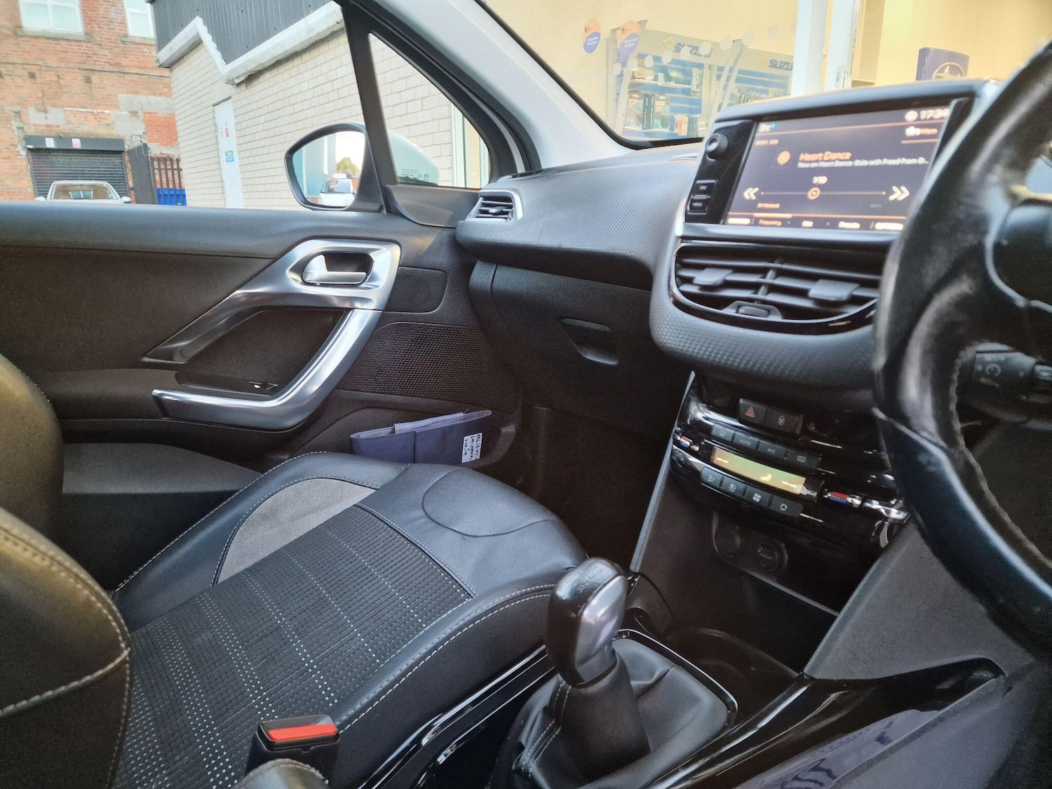 Used Peugeot 2008 2018 for sale - 76423924: Photo 18