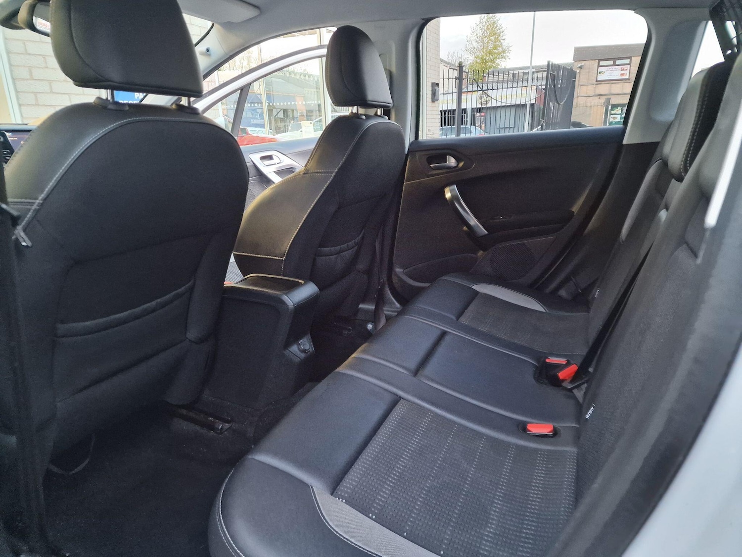 Used Peugeot 2008 2018 for sale - 76423924: Photo 20