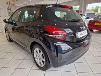 Used Peugeot 208 2017 for sale - 74874747: Photo