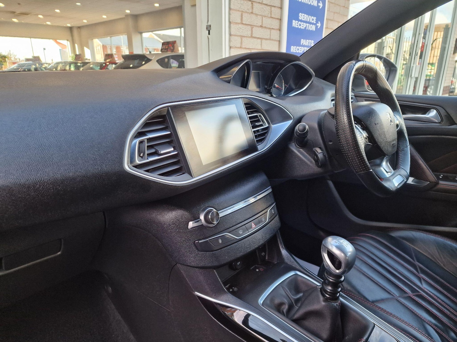 Used Peugeot 308 2017 for sale - 76409089: Photo 11