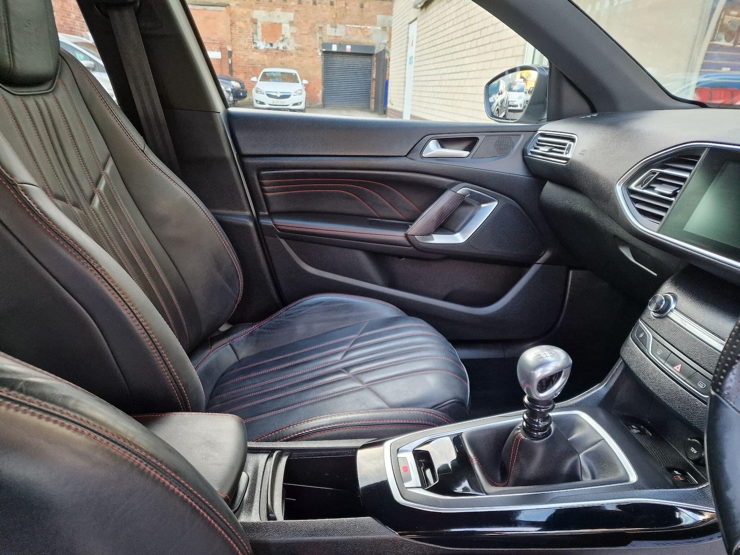 Used Peugeot 308 2017 for sale - 76409089: Photo 14