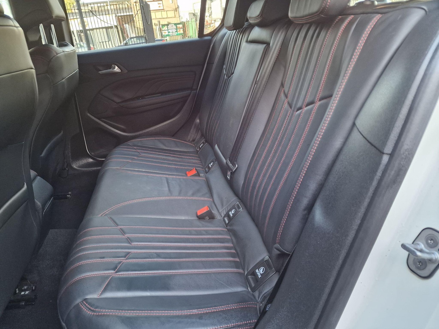 Used Peugeot 308 2017 for sale - 76409089: Photo 18