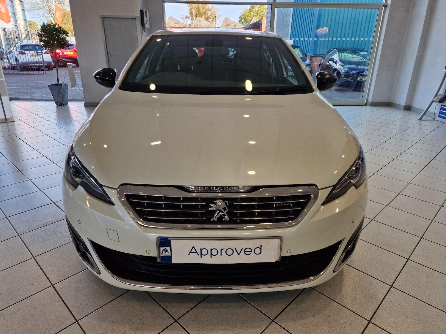 Used Peugeot 308 2017 for sale - 76409089: Photo 2