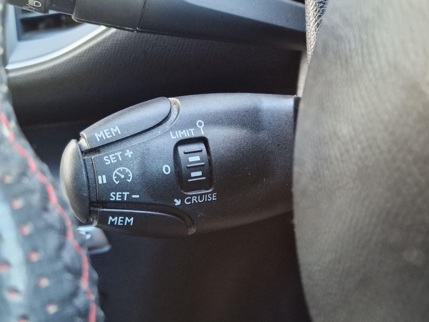 Used Peugeot 308 2017 for sale - 76409089: Photo 21