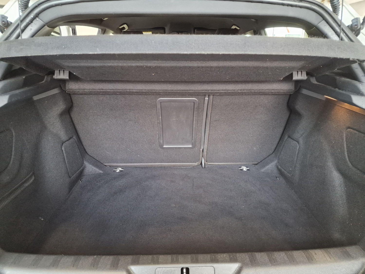 Used Peugeot 308 2017 for sale - 76409089: Photo 29